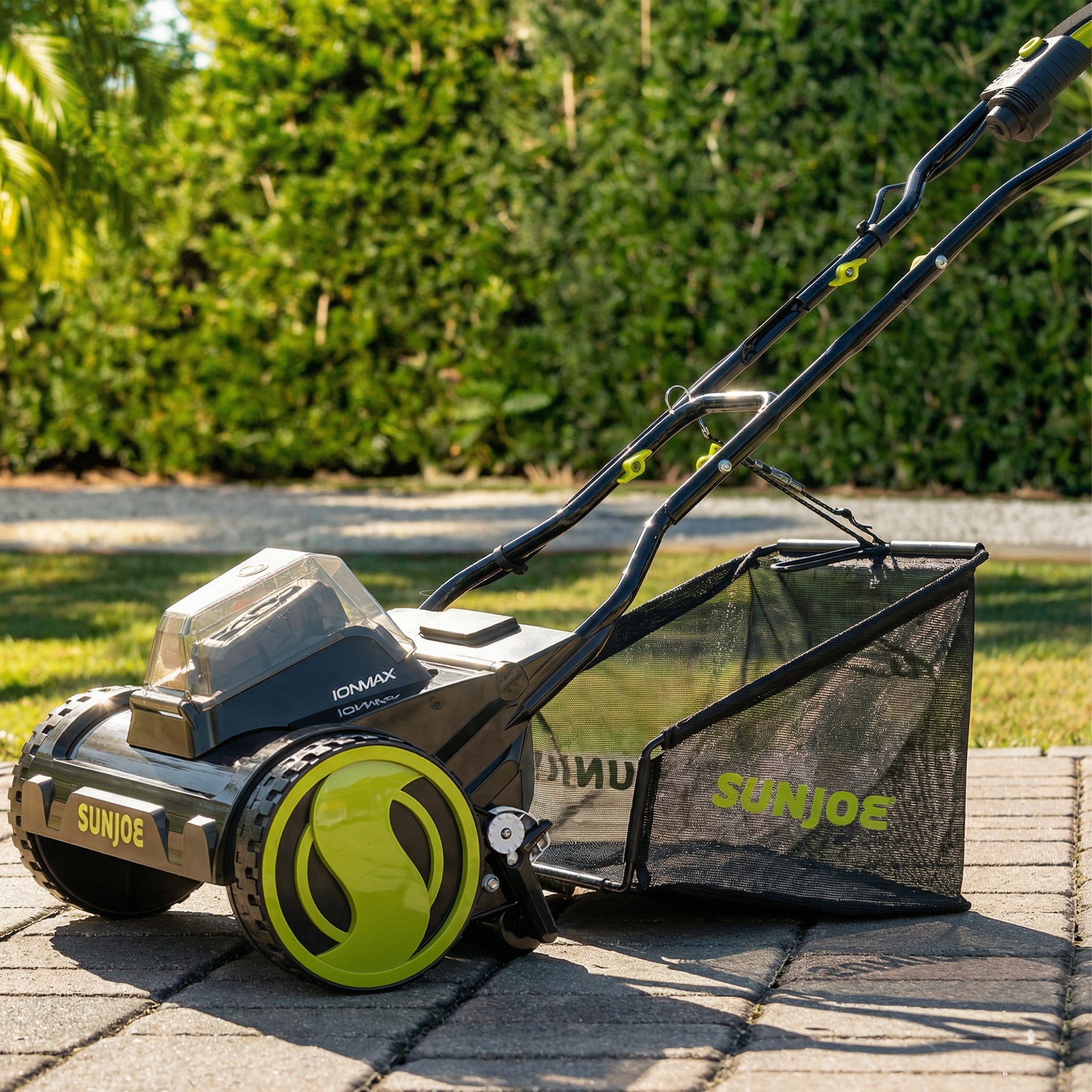 Sun Joe Cordless Push Reel Mower, 15” Yard Trimmer w/ Collection Bag, 24V-CRLM15 — image 7