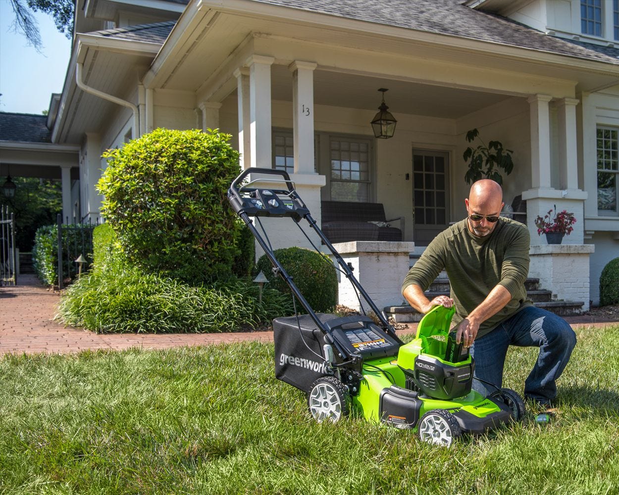 40V 21" Cordless Battery Self-Propelled Lawn Mower w/ (2) 4.0Ah USB Batteries & Charger - image 10
