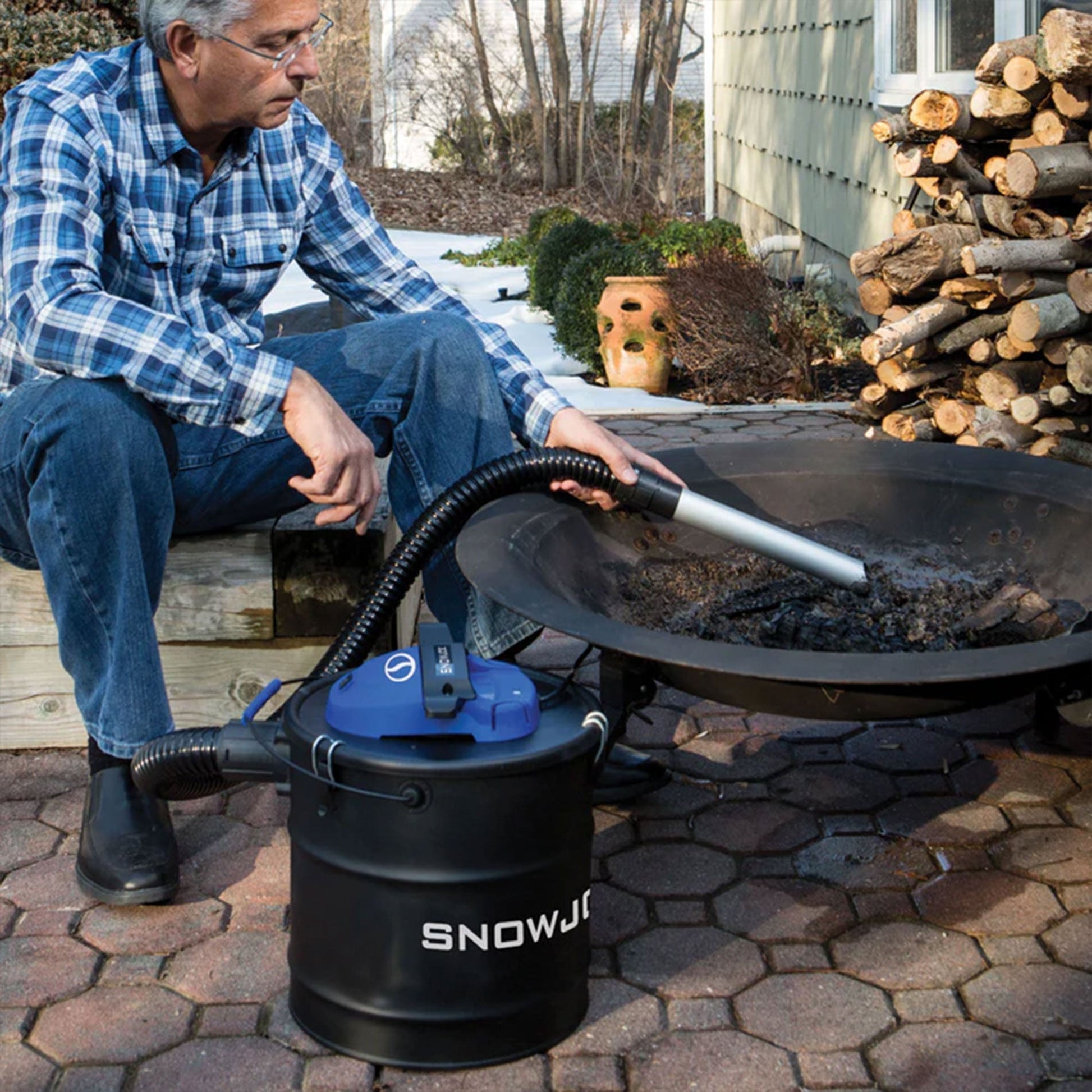 Snow Joe 4.8 Gallon Bagless Ash Vacuum Cleaner, Metal Canister, Black, ASHJ201 — image 7