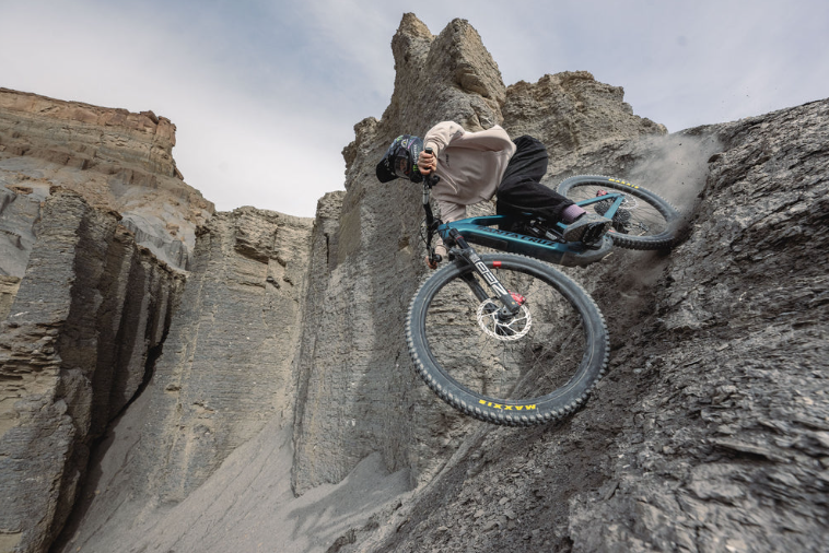 Santa Cruz Bullit X0 AXS RSV Electric Mountain Bike – Bosch CX - image 3
