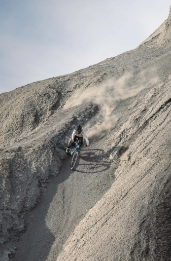 Santa Cruz Bullit GX AXS Electric Mountain Bike – Bosch CX - image 6